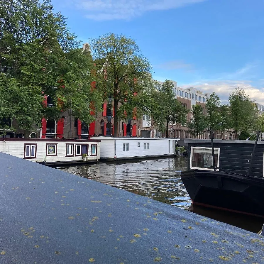 Bed & Breakfast Bed and Breakfast Houseboat Bonnie Amsterdam