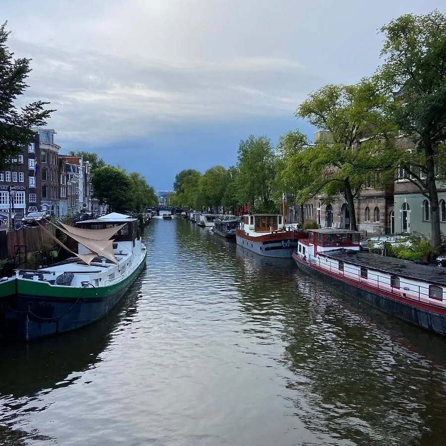 Houseboat Bonnie Bed & Breakfast Amsterdam Netherlands