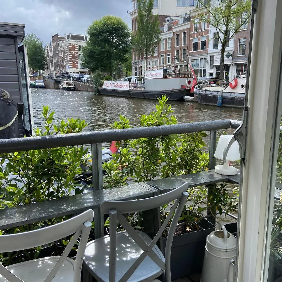Bed and Breakfast Houseboat Bonnie Amsterdam Bed & Breakfast