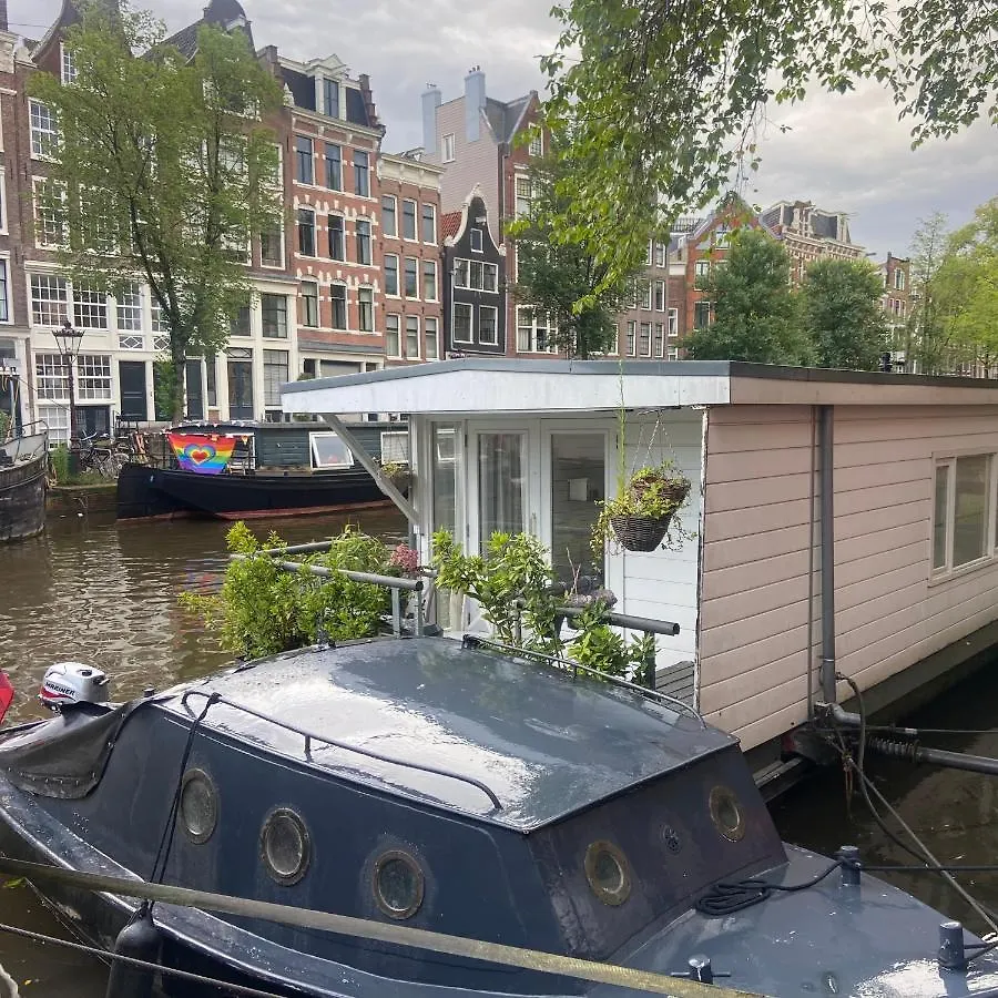 Houseboat Bonnie Bed & Breakfast Amsterdam